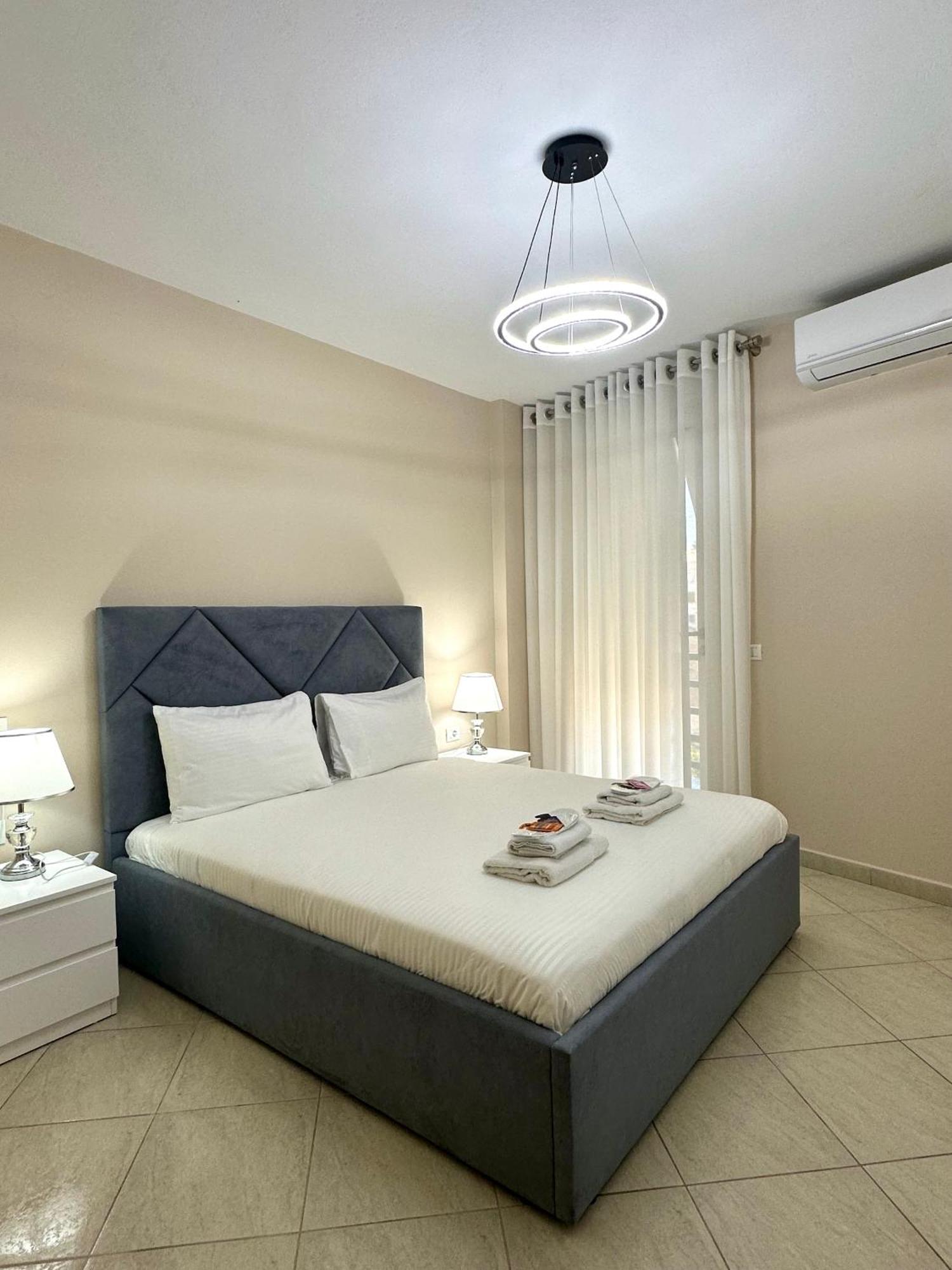 Olis Place Tirana Extérieur photo
