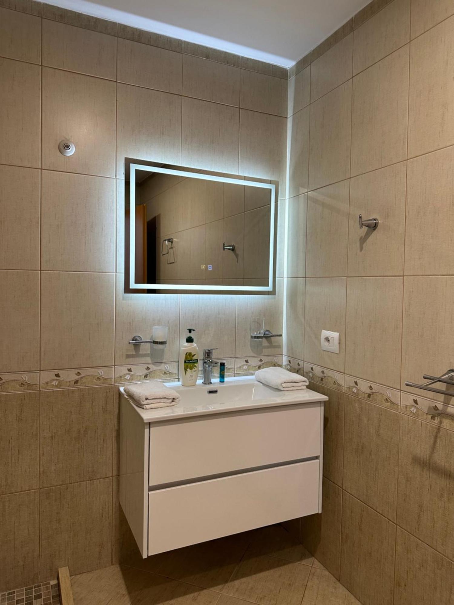 Olis Place Tirana Extérieur photo